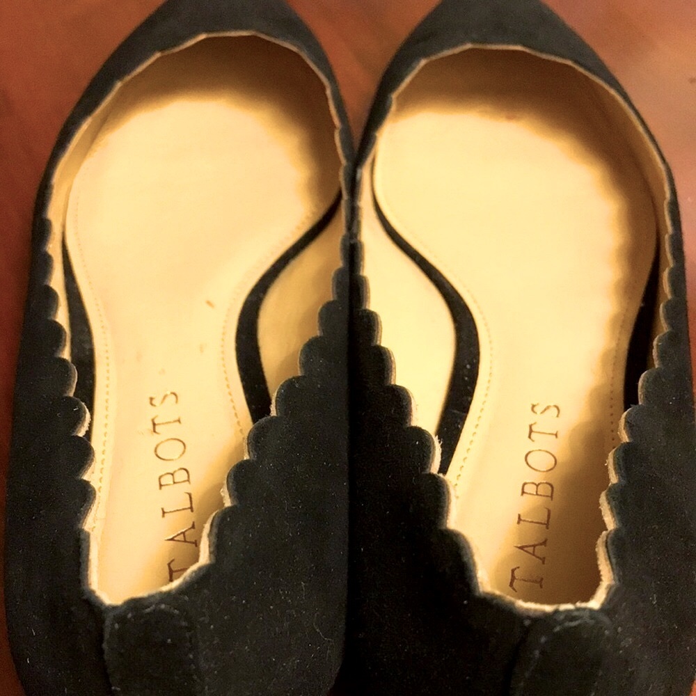 Final Price- TALBOTS Edison Scallop Genuine Suede Flats - Picture 14 of 16